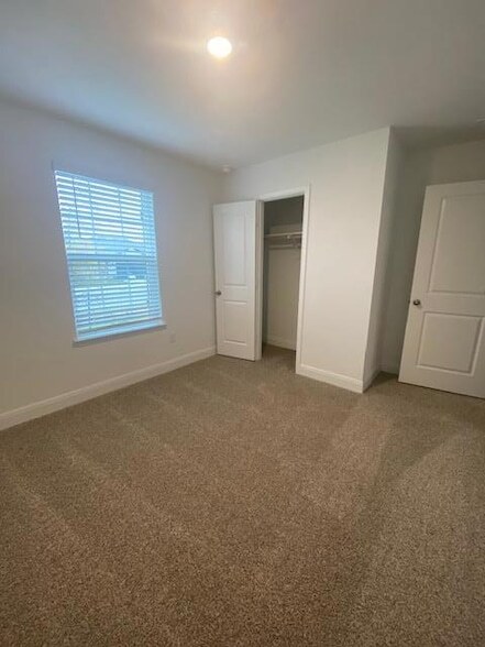 Building Photo - 540 Tekoa Dr