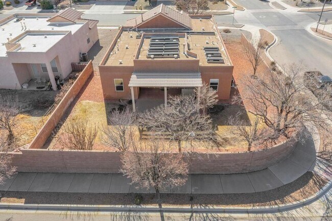 Building Photo - 2201 Via Sonata Rd SE