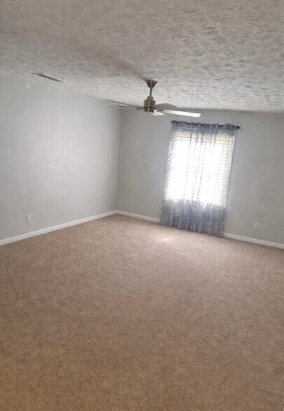 Building Photo - 2453 Regal Ct