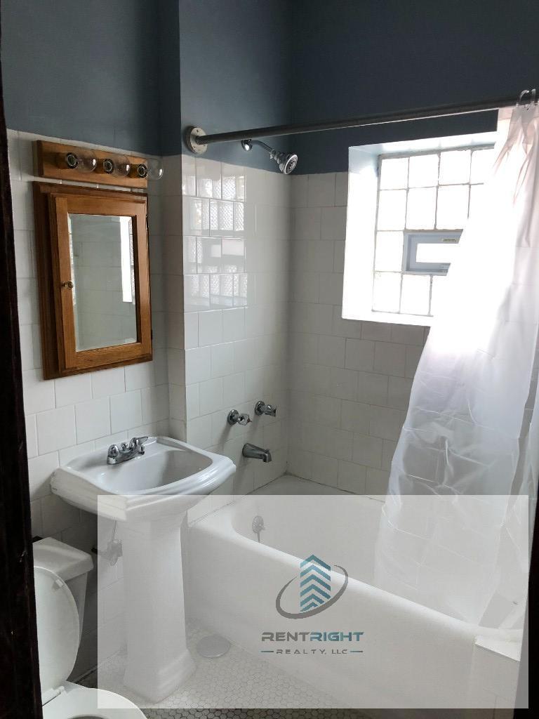 Building Photo - 4019-27 W Irving Park