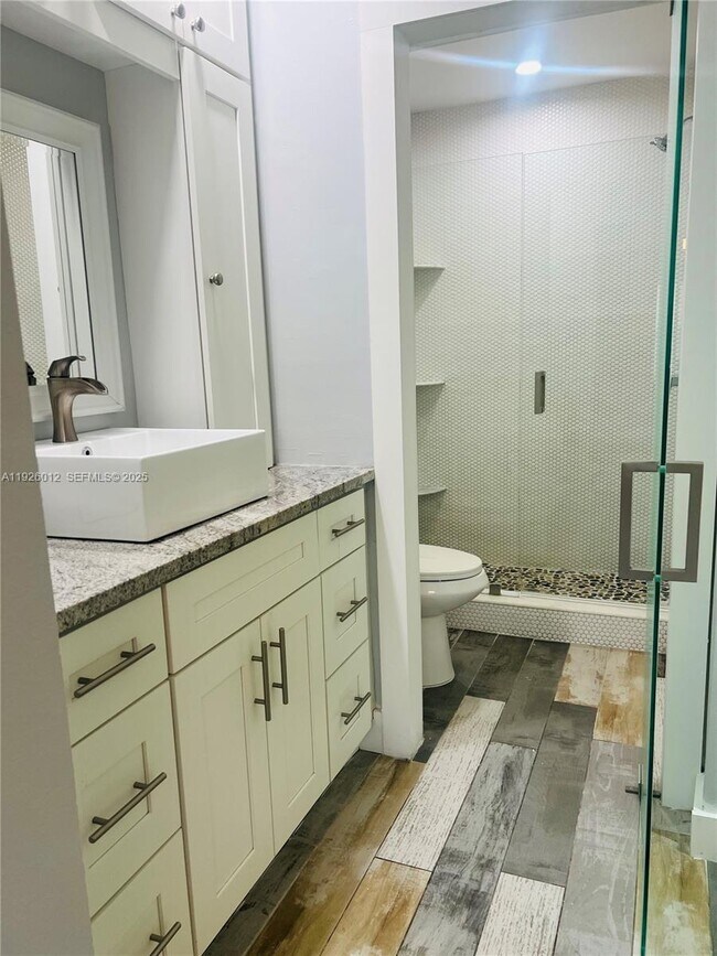 Building Photo - 1070 NW 53rd St