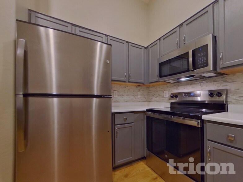 Building Photo - 24832 W Kowalsky Ln