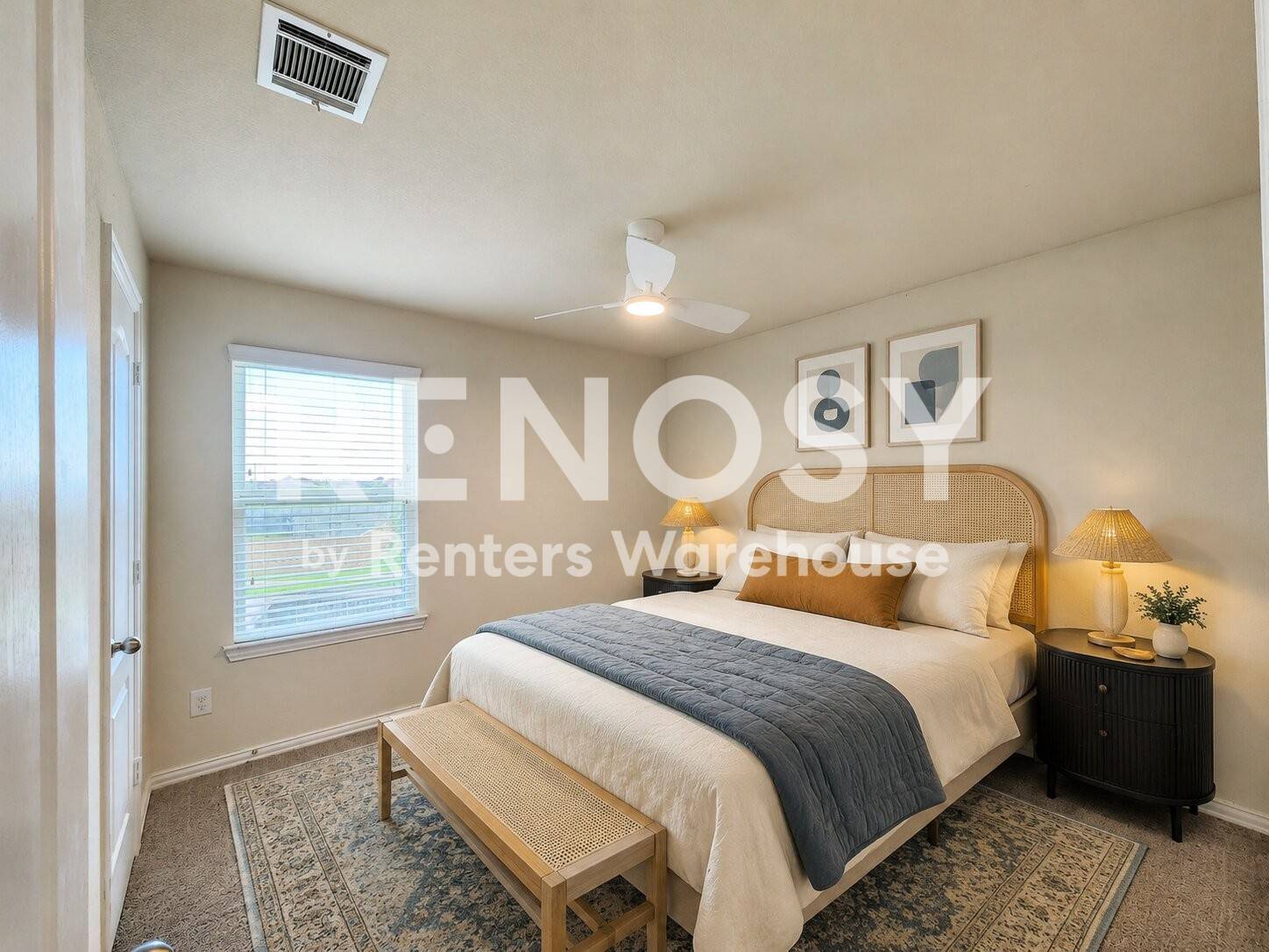Building Photo - 2119 Del Mar Dr