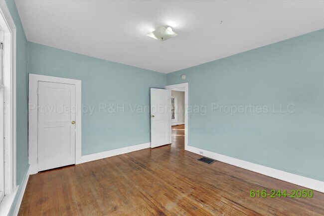Building Photo - 1335 Hamilton Ave NW