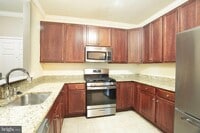 Building Photo - 350 W Elm St