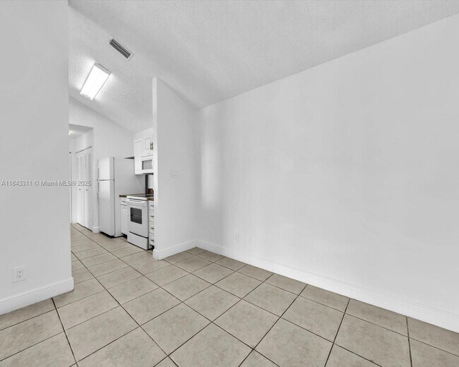 Building Photo - 15770 SW 106th Terrace