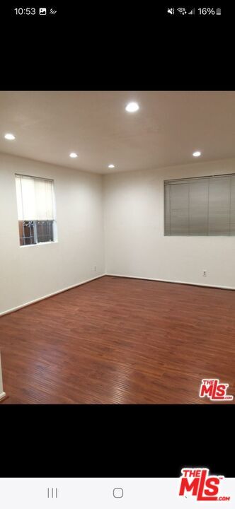 Building Photo - 1027 Bay St