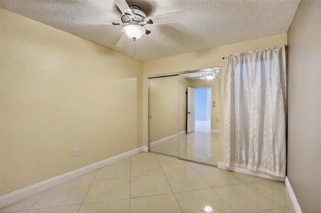 Building Photo - 9430 SW 49th St