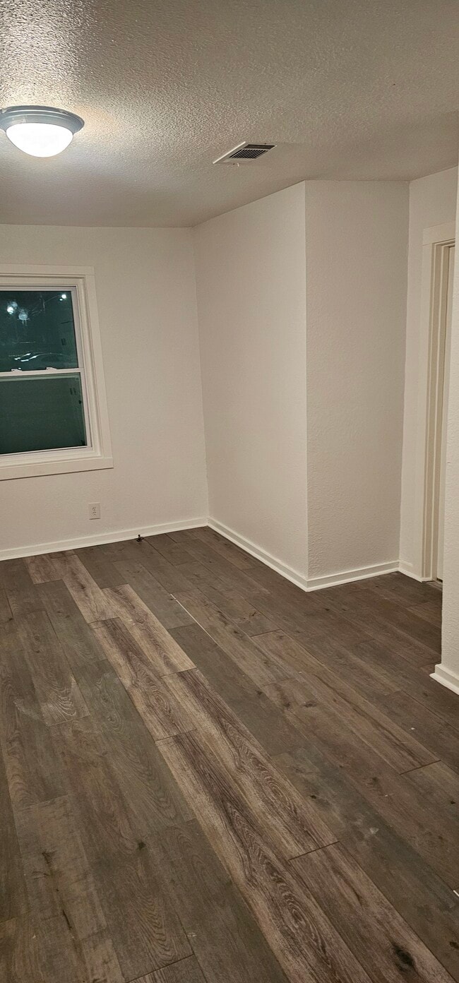 Building Photo - 1366 Ave A