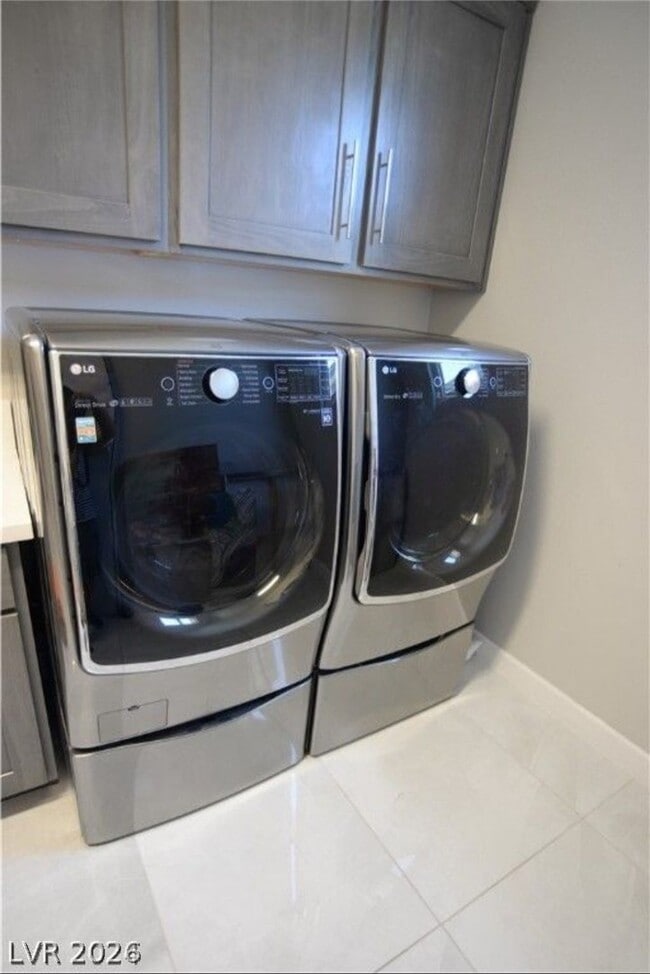 Building Photo - 8477 Wolf Mountain Ct