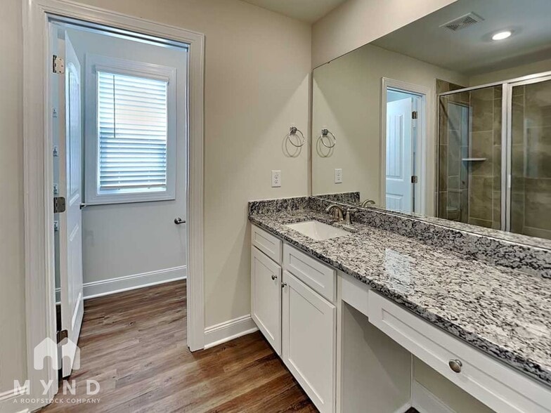 Building Photo - 6921 Woodland Stream Pl