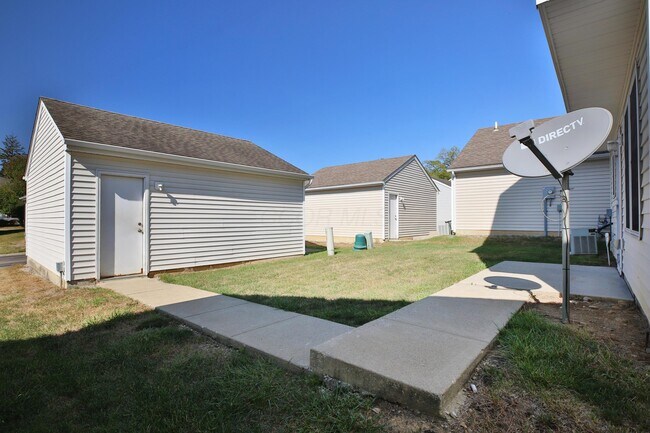 Building Photo - 1843 Canopy Ln