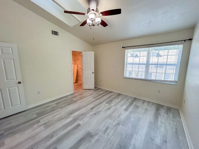 Building Photo - 5283 SW 97th Way