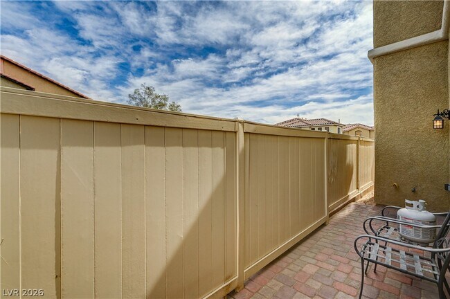 Building Photo - 9985 Big Bow Springs Ct