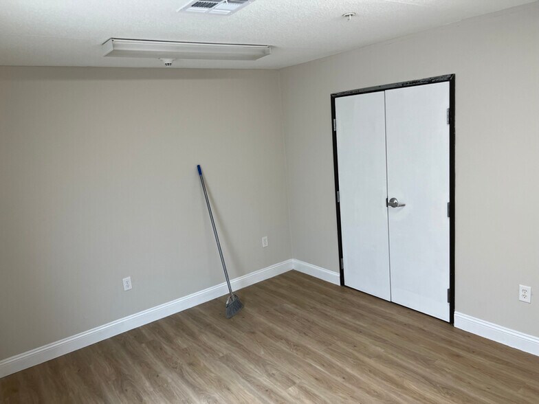 Building Photo - 124 Worthington Dr