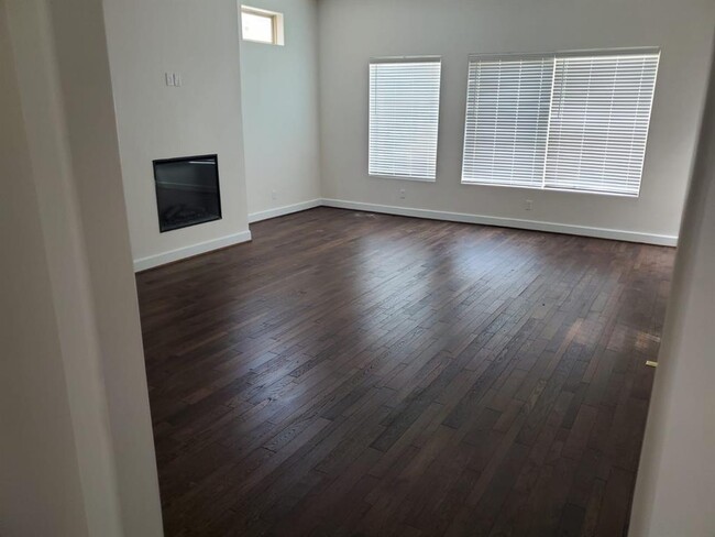 Building Photo - 9416 Glenfield Ct