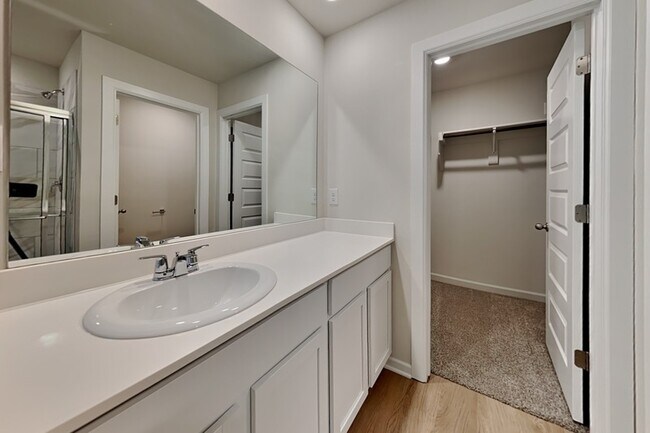 Building Photo - 2921 Ember Dr