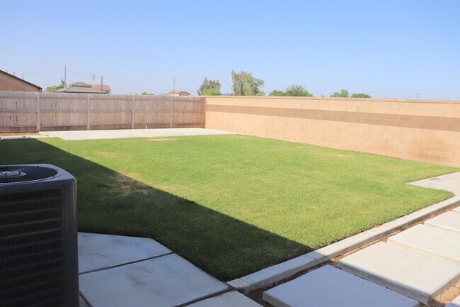 Building Photo - 1884 Clover Drive