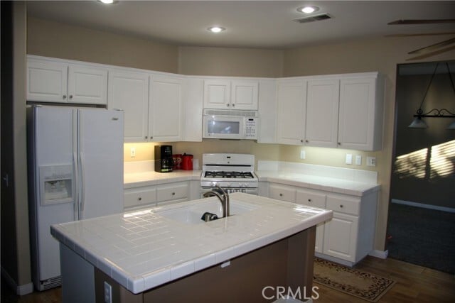 Building Photo - 9147 Plume Grass St