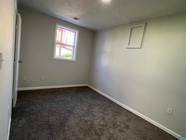 Building Photo - 1307 King St