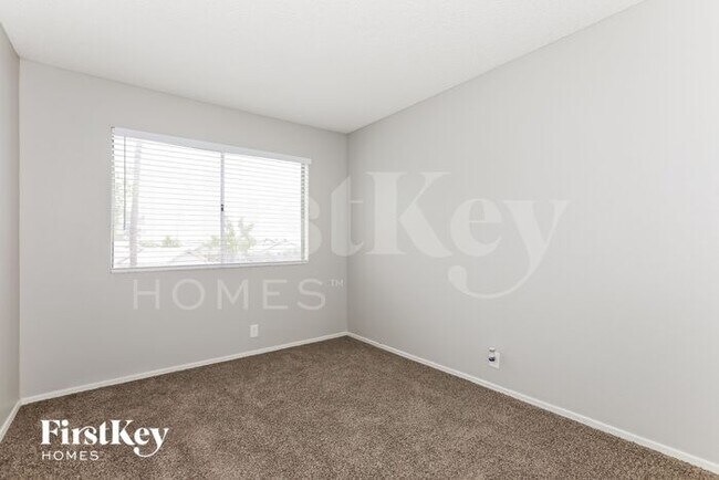 Building Photo - 1333 N Higley Rd