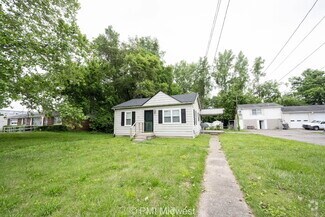 Building Photo - "Charming 3-Bed Home in Indianapolis – Coz...