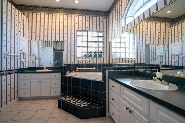 Building Photo - 681 Powder Horn Row