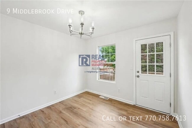 Building Photo - 9 Middlebrook Dr