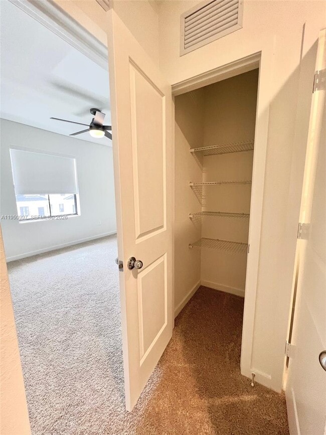 Building Photo - 429 NE 12th St