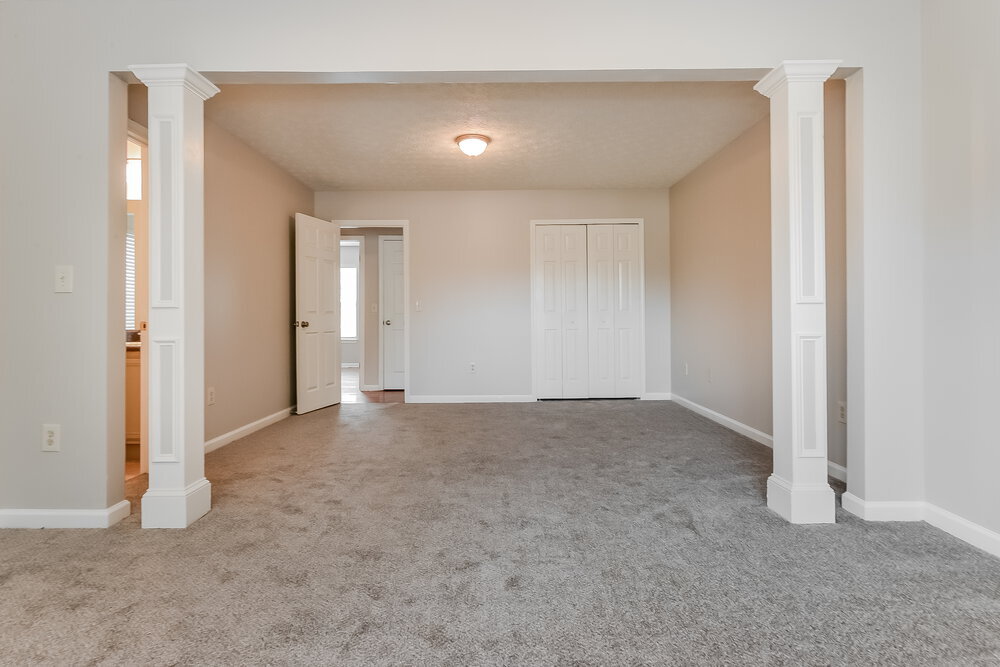 Building Photo - 5550 Emerald Glen