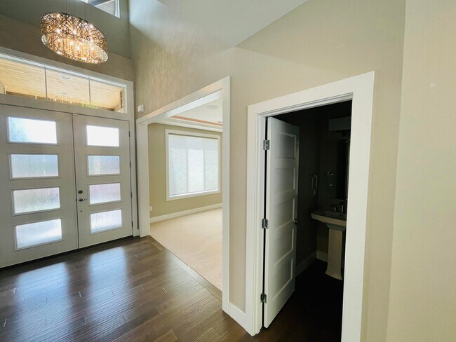 Building Photo - 8113 173rd Ave E