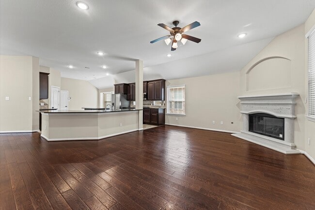 Building Photo - 38 Tallgrass Way