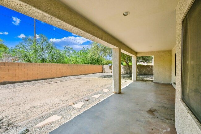Building Photo - 3852 S Eucalyptus Pl