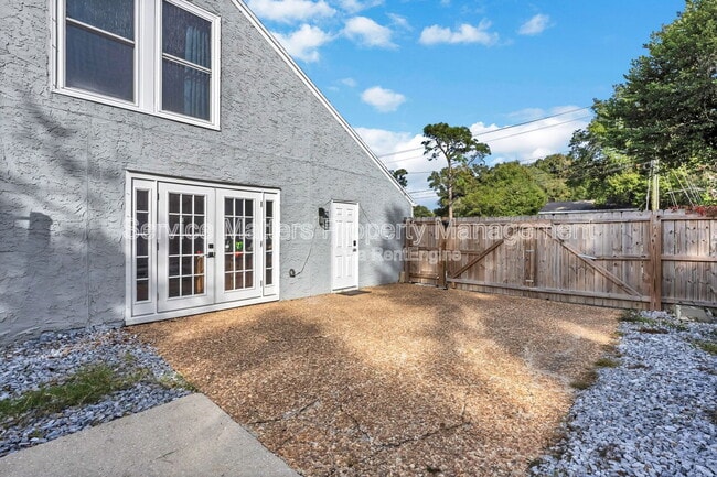 Building Photo - 7575 Tippin Ave