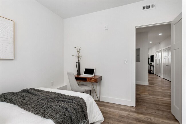 Building Photo - 181 Bennington St