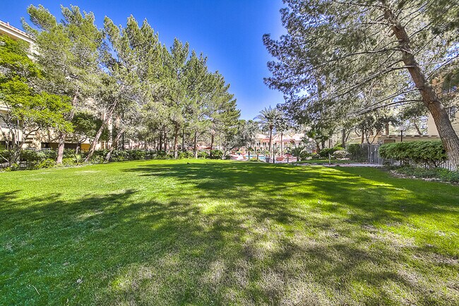 Building Photo - Meridian STUDIO Condo Fully Furnished w/Main Pool View-Lush Green trees in Resort Style Community.