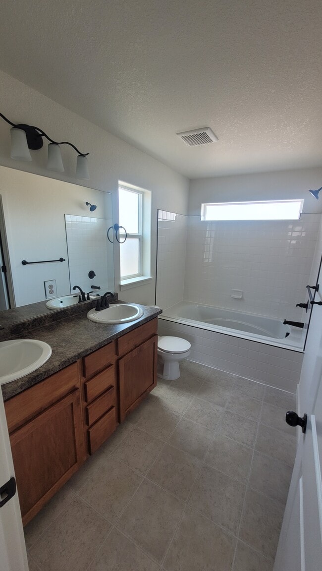 Building Photo - 438 Halcyon Wy