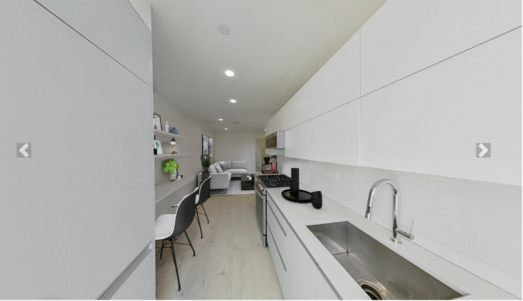 Building Photo - 2 Worthington St