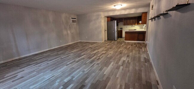 Building Photo - 1st Street