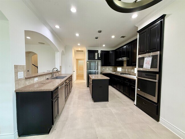 Building Photo - 8431 Big Bend Dr