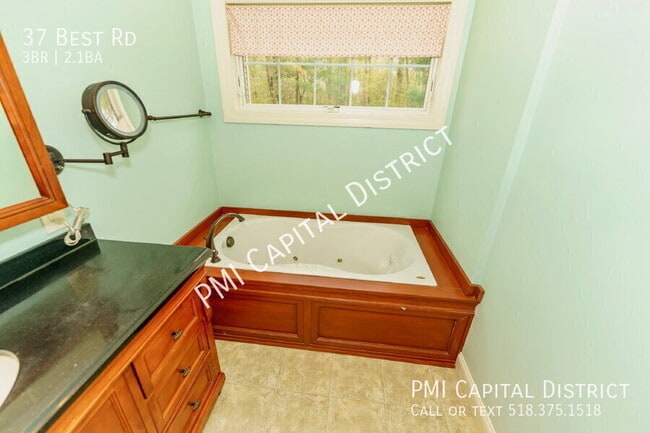 Building Photo - 37 Best Rd