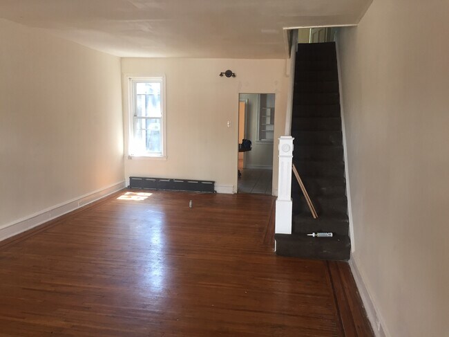 Building Photo - 840 E Westmoreland St