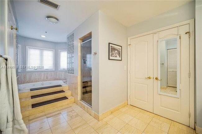 Building Photo - 1413 Sunset Harbour Dr