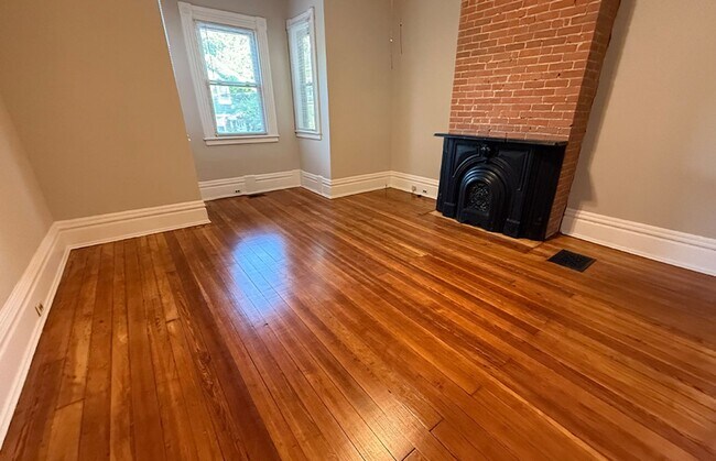 Building Photo - 3212 Bishop St