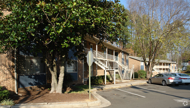 Building Photo - Morreene Manor Apartments