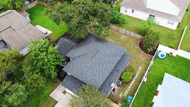 Building Photo - Minutes from UCF | Updated 4BR/3BA Home with Private Fenced Backyard