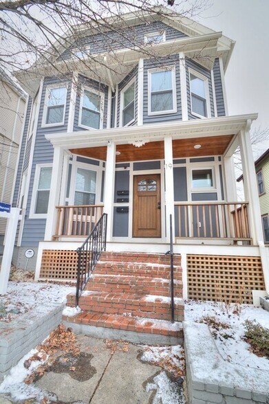 Building Photo - 19 MacArthur St