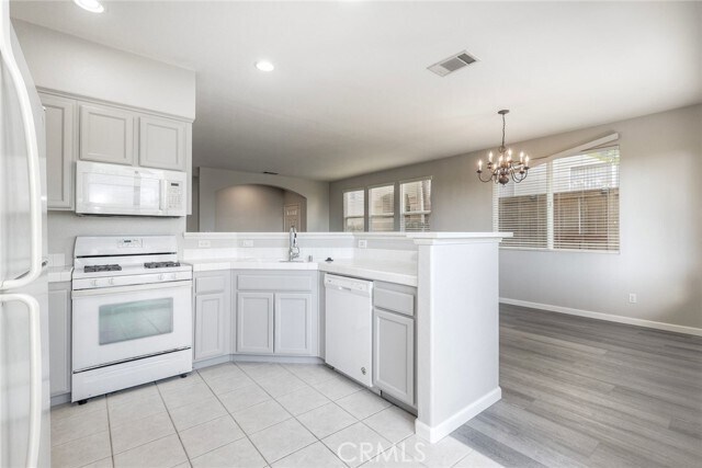 Building Photo - 786 Callecita Aquilla Sur