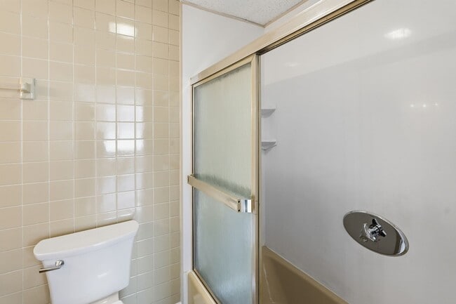 Building Photo - Studio Apartment in Hudson MA | 1 Bath | Easy Move-In