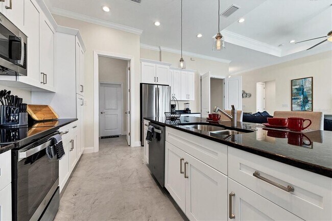 Building Photo - 13305 Longville Ave